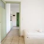 Nikos Place Ios