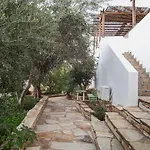 Nikos Place *