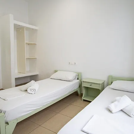 Nikos Place Apartment *