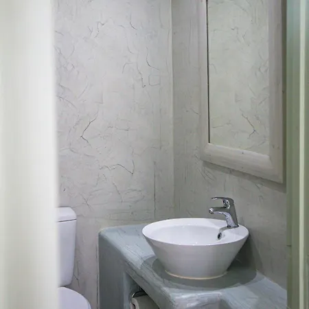 Nikos Place Apartment