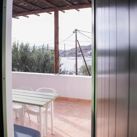 Nikos Place Apartment *