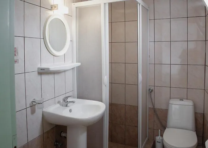 Nikos Place * إيوس خورا