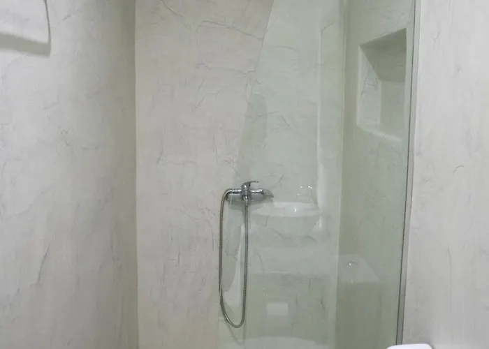 Nikos Place شقة إيوس خورا