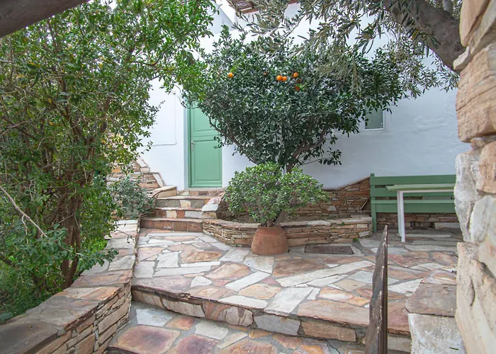 Nikos Place شقة إيوس خورا